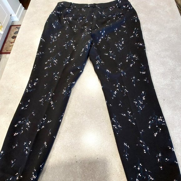 ** DONATED ** Women's Black w/Mini Florals Print Straight Leg Pant - Size 12 - Picture 9 of 12